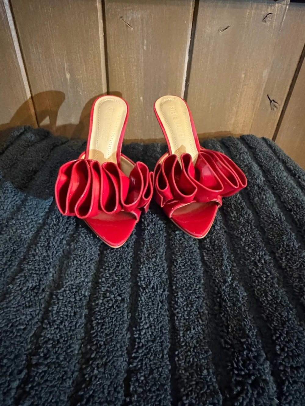 Steve Madden AFFINITY heels Red patent, size 6 originally $130 NEW
